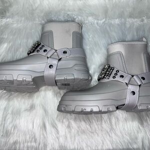 Stylish White  Ankle Boots with Rhinestone Straps